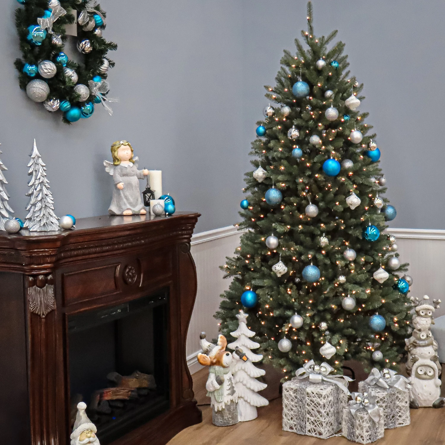 7.5 Ft. Pre-Lit Dunhill Fir Blue Tree With Clear Lights 6 7.5 Ft. Pre-Lit Dunhill Fir Blue Tree With Clear Lights - Image 6
