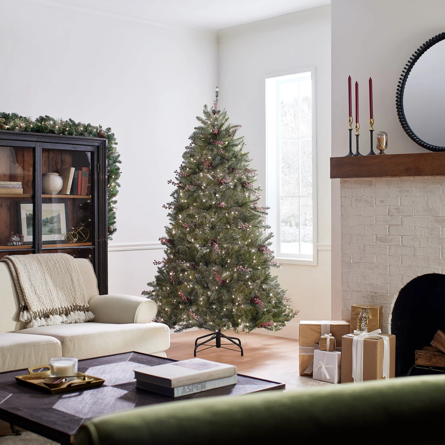 7 Ft. Pre-Lit Dunhill Fir Tree With 700 Clear Lights 7 7 Ft. Pre-Lit Dunhill Fir Tree With 700 Clear Lights - Image 7