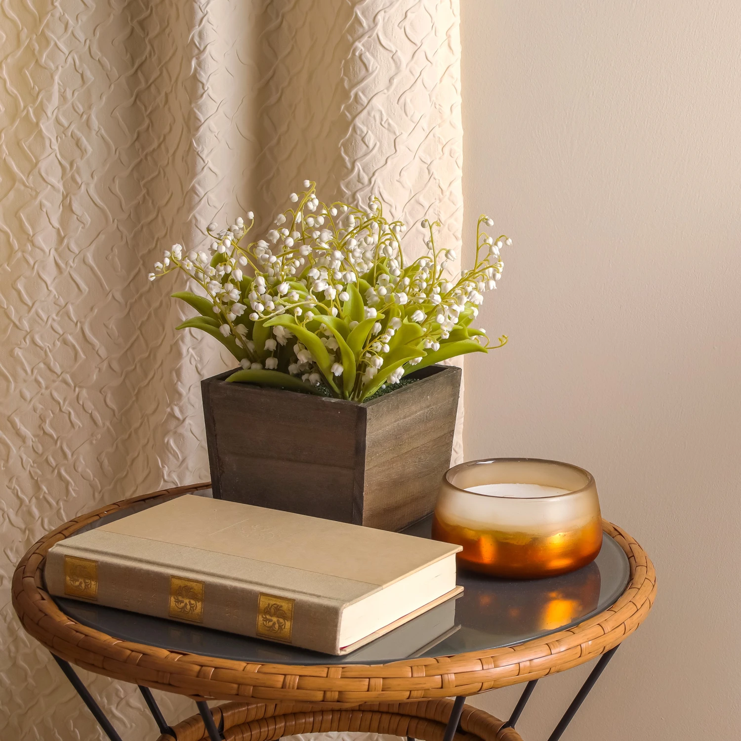 10 In. Spring White Lily-of-the-Valley Flowers In Wood Box 2 10 In. Spring White Lily-of-the-Valley Flowers In Wood Box - Image 2