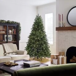 7.5 Ft. Pre-Lit Princeton Fraser Fir Tree With PowerConnect And 800 Dual Color LED Lights 20 7.5 Ft. Pre-Lit Princeton Fraser Fir Tree With PowerConnect And 800 Dual Color LED Lights -Christmas Trees Sales PEPO2 D08 75 Lifestyle