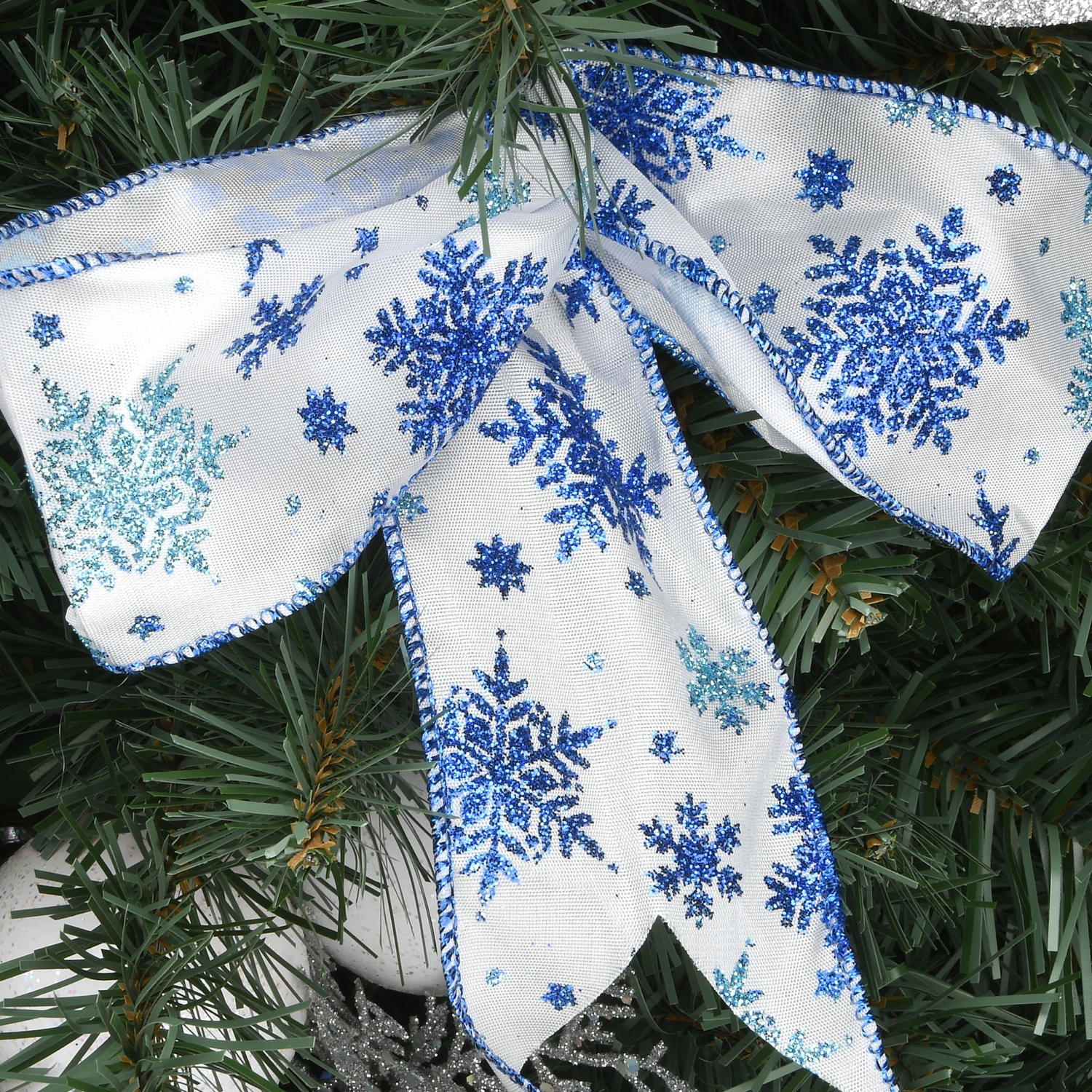 40 In. Pre-Lit Decorative Collection Ornament Tree With Clear Lights 4 40 In. Pre-Lit Decorative Collection Ornament Tree With Clear Lights - Image 4